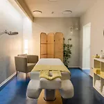 Apartment Mit Balkon Im In *